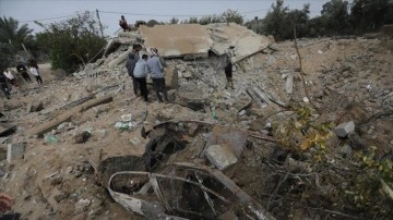 İsrail ordusu, salı gününden bu yana Gazze'de 150'den fazla noktayı vurduğunu açıkladı