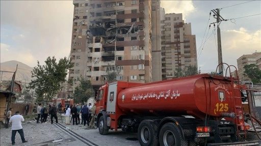 İsrail ordusu, Tahran'a yeni hava saldırıları başlattığını duyurdu