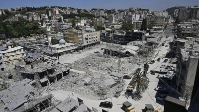 İsrail ordusunun ateşkese rağmen L&uuml;bnan'ın g&uuml;neyinde hastane yakınına d&uuml;zenlediği saldırıda 2 k