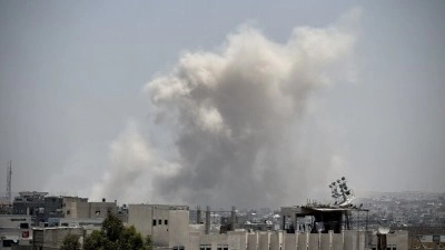 İsrail ordusunun Gazze'de bir araca saldırısında 2 Filistinli &ouml;ld&uuml;, 16 kişi yaralan