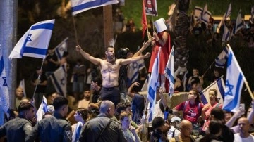 İsrail polisi Netanyahu hükümeti karşıtı protestolara müdahale etti
