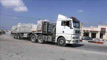 İsrail saldırıları altındaki Gazze'ye insani yardım taşıyan 118 tır daha ulaştı