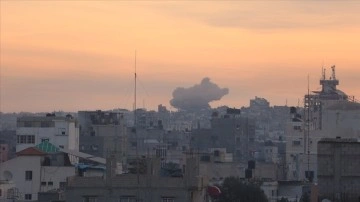 İsrail saldırıları nedeniyle Gazze Şeridi'nde iletişim hizmetleri yeniden kesildi