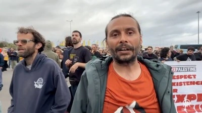 İsrail saldırısında alıkonulan K&uuml;resel Sumud Filosu aktivistleri yaşadıklarını anlattı