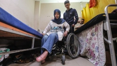 İsrail saldırısında yaralanan aile, tedavi imkanlarının t&uuml;kendiği Gazze'den &ccedil;ıkmak istiyor