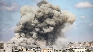 İsrail savaş uçakları Gazze'de sivillerin toplandığı alanı hedef aldı, çok sayıda ölü ve yaralı