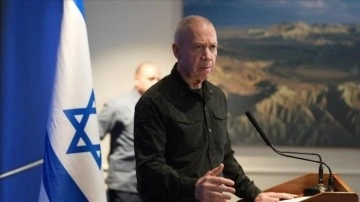 İsrail Savunma Bakanı, yerli mühimmat üretimi için aralıksız çalışmalar yürüttüklerini söyledi