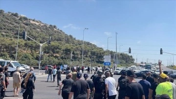 İsrail vatandaşı Filistinliler bölgelerindeki suç oranlarının artışına karşı gösteri düzenledi