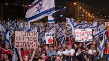 İsrail'de hükümet Yüksek Mahkeme'nin yetkilerini kısıtlayan yasa tasarısına hız verdi