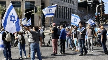İsrail’de Netanyahu hükümetine karşı "sivil itaatsizlik günü" gösterileri başladı