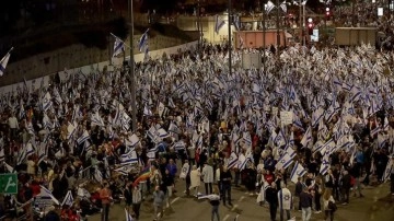 İsrail'de Netanyahu hükümetinin yargı düzenlemesine karşı kitlesel gösteriler 12'nci hafta