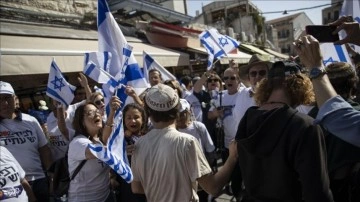 İsrail'de seçim kampanyası Netanyahu destekçileri ile muhaliflerinin rekabeti gölgesinde sürüyo