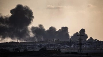 İsrail'in Gazze'de bir evi bombalaması sonucu çok sayıda Filistinli yaşamını yitirdi