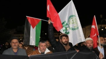 İsrail'in Gazze'deki hastaneye saldırısı Sivas ve Niğde'de protesto edildi