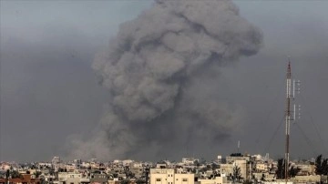 İsrail'in Gazze'ye düzenlediği saldırılarda öldürülen Filistinlilerin sayısı 24 bin 927&#0