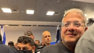 İsrailli aşırı sağcı Bakan Ben-Gvir, Sumud Filosu aktivistlerini provoke etmeye &ccedil;alıştı