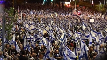 İsrailliler bölgede yükselen tansiyona rağmen "yargı reformu" protestolarına devam ediyor