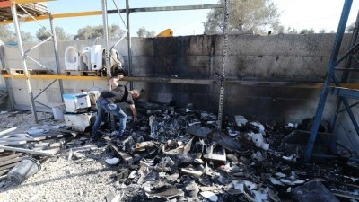 İsrailliler, işgal altındaki Batı Şeria'da Filistinlilere ait fabrikayı kundakladı