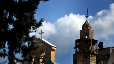 İsraillilerin G&uuml;ney Kıbrıs Rum kesiminde satın aldıkları k&ouml;y&uuml;n kilisesine girişleri engellediği iddi