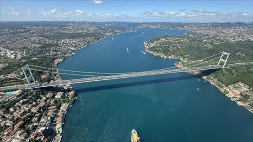 İstanbul Boğazı'nda gemi trafiği çift yönlü kapatıldı