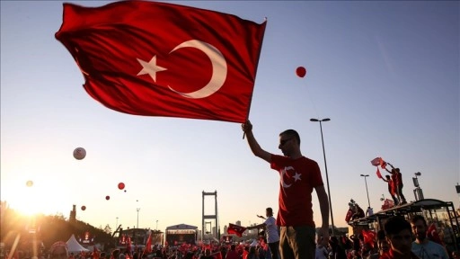 İstanbul'da, 15 Temmuz gecesi darbecilere karşı verilen mücadele akıllara kazındı
