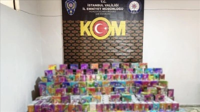 İstanbul'da 20 bin 300 ka&ccedil;ak elektronik sigara ele ge&ccedil;irildi