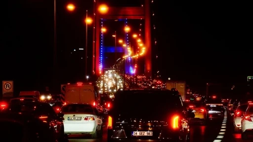 İstanbul'da akşam saatlerinde trafik yoğunluğu yüzde 80'e ulaştı