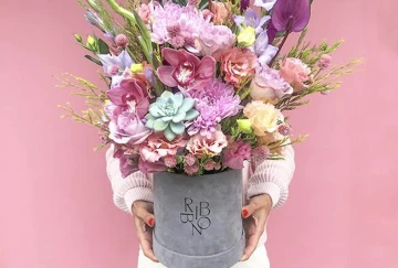 İstanbul'da &Ccedil;i&ccedil;ek&ccedil;iler: Renkli Bir D&uuml;nya