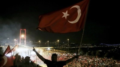 İstanbul'da darbecilere karşı verilen m&uuml;cadele