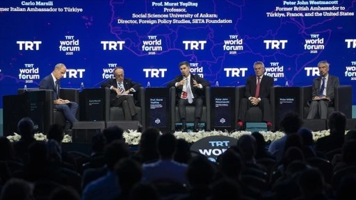 İstanbul'da düzenlenen TRT World 2025'te Türkiye'nin savunma sanayisindeki gelişimi t