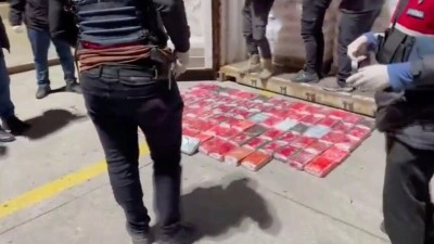 İstanbul'da d&uuml;zenlenen uyuşturucu operasyonunda 106 kilogram kokain ele ge&ccedil;irildi