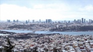 İstanbul&#039;da kar yağışı bazı bölgelerde etkili oluyor