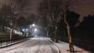 İstanbul&#039;da kar yağışı etkisini artırarak sürdürüyor