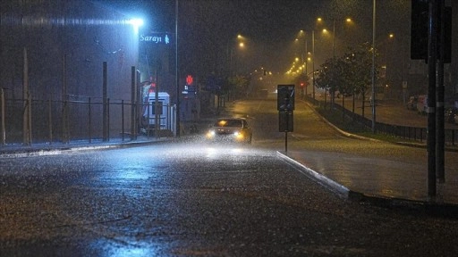 İstanbul'da sağanak etkili oluyor
