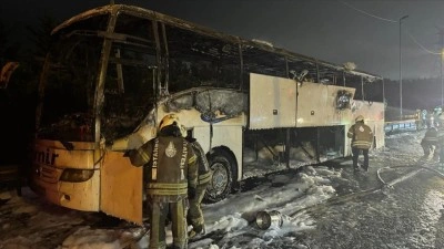 İstanbul'da seyir halindeki şehirlerarası yolcu otob&uuml;s&uuml;nde &ccedil;ıkan yangın s&ouml;nd&uuml;r&uuml;ld&uuml;