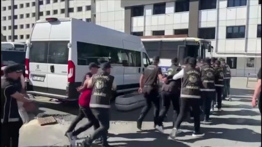 İstanbul'da suç örgütlerine yönelik operasyonlarda yakalanan şüphelilerden 69'u tutuklandı