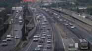 İstanbul&#039;da &#039;tam kapanma&#039; döneminin sona ermesiyle trafik yoğunluğu arttı