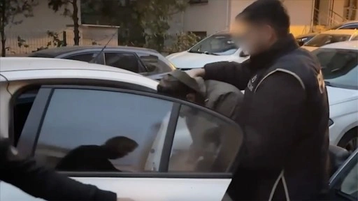 İstanbul'da terör örgütü DEAŞ'e yönelik operasyonlarda 20 şüpheli yakalandı
