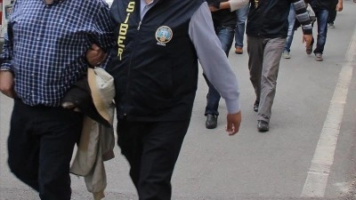 İstanbul'da yasa dışı bahis ve POS tefeciliği operasyonunda 10 ş&uuml;pheli yakalandı