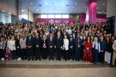 İstanbul'daki "11. Avrasya Y&uuml;ksek&ouml;ğretim Zirvesi"nde UNESCO K&uuml;rs&uuml; Başkanları konuştu