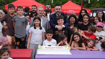 İstanbul'daki aileler 'dijital detoks' kamplarında teknolojiden uzak vakit ge&ccedil;iriyor