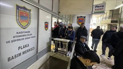 İstanbul'daki plaka basım merkezlerinde yoğunluk yaşanıyor