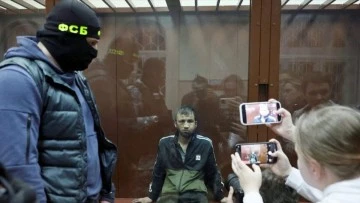 İstanbul&rsquo;dan Moskova&rsquo;ya bir katilin seyr&uuml;seferi!.. Kim bu Feridun Şemseddin? -&Ouml;m&uuml;r &Ccedil;elikd&ouml;nmez yazdı-