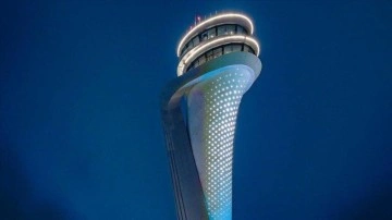 İstanbul Havalimanı Trafik Kontrol Kulesi çocuk hakları için maviye büründü