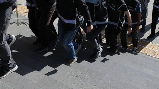 İstanbul merkezli 31 ilde FETÖ'ye yönelik operasyonda yakalanan 95 şüpheliden 65'i tutukla