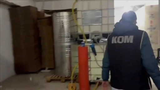 İstanbul merkezli operasyonlarda 17,5 ton sahte alkol ele ge&ccedil;irildi