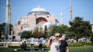 İstanbul temmuzda gelen turist sayısında son 10 yılın rekorunu kırdı