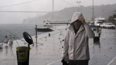 İstanbul'un bazı b&ouml;lgelerinde sağanak etkili oldu
