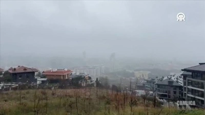 İstanbul'un bazı il&ccedil;elerinde aralıklarla kar ve sulu kar yağışı etkili oluyor