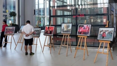 İstanbul ve Sabiha G&ouml;k&ccedil;en havalimanlarında 15 Temmuz fotoğrafları sergisi